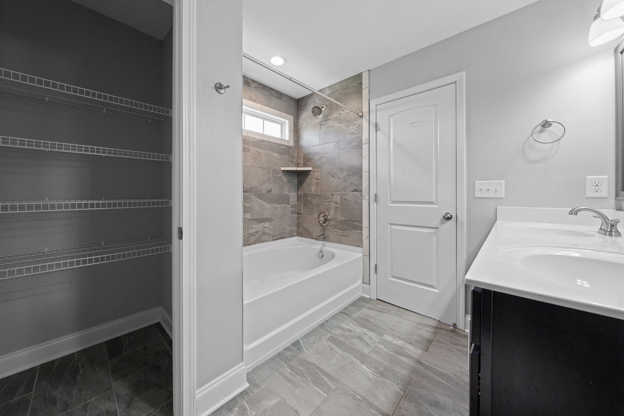 1733 Rains Road Clarksville, TN 37042 - Photo 23 of 42 Gallery Image 23
