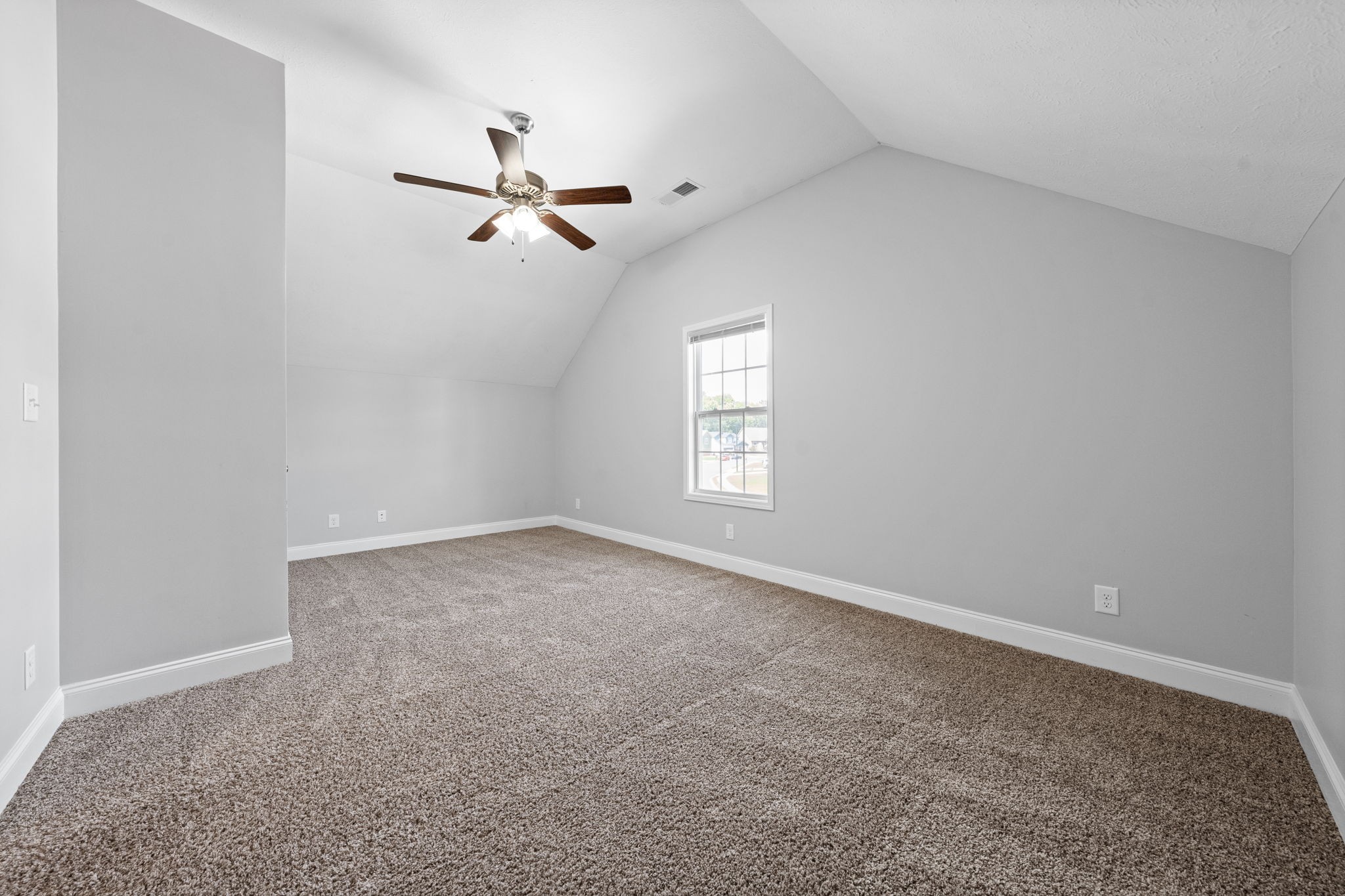 1733 Rains Road Clarksville, TN 37042 - Photo 31 of 42 Gallery Image 31
