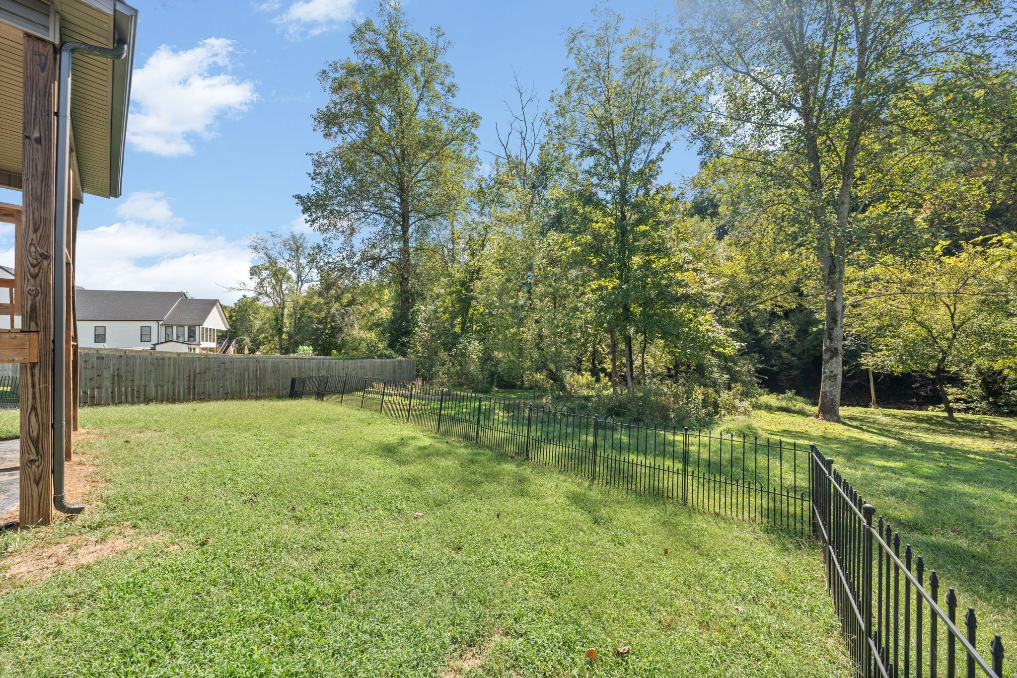 1733 Rains Road Clarksville, TN 37042 - Photo 35 of 42 Gallery Image 35