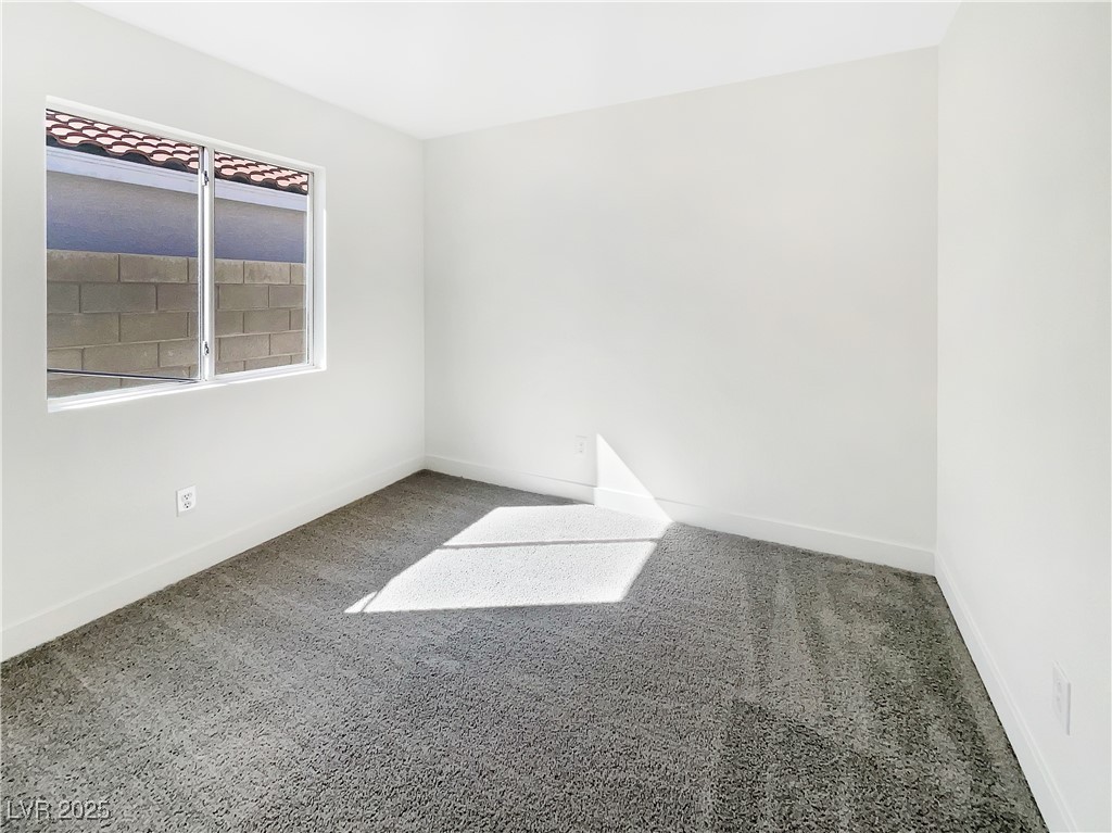 4589 Spitfire Street Las Vegas, NV 89115 - Photo 5 of 26