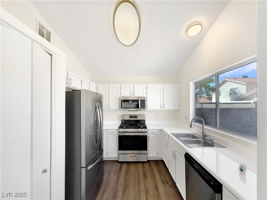 4589 Spitfire Street Las Vegas, NV 89115 - Photo 6 of 26