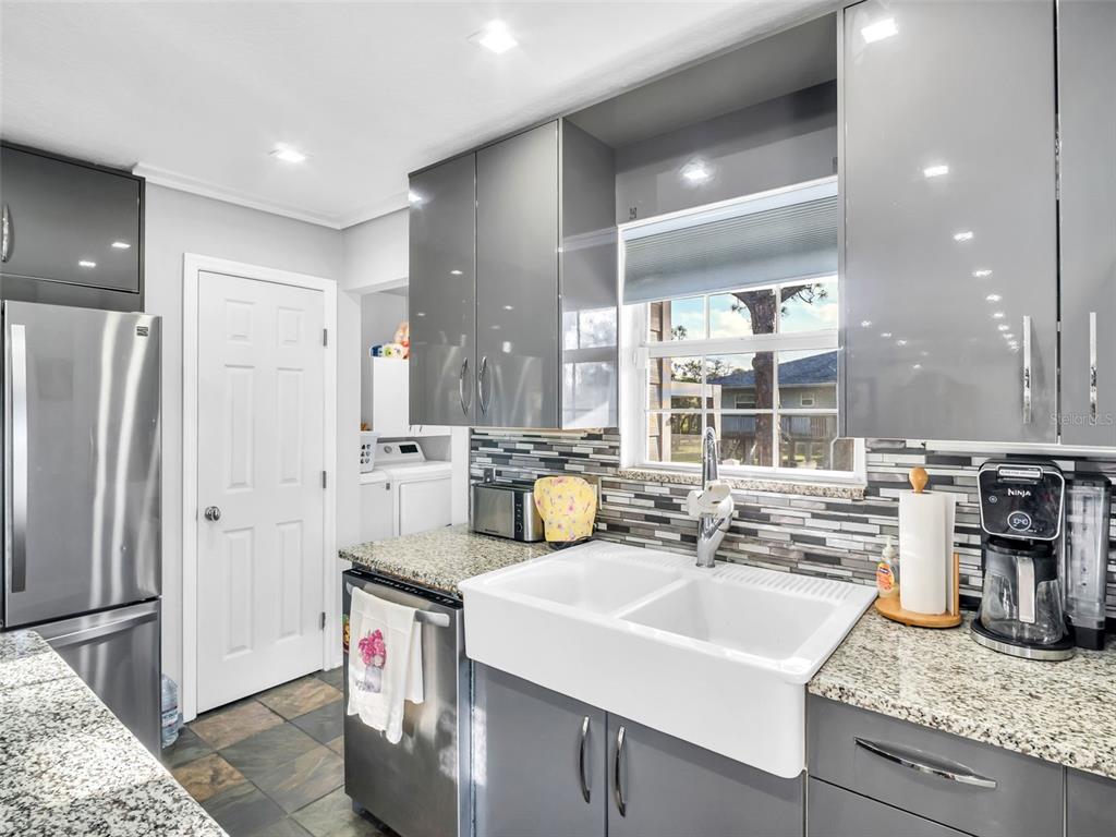 4915 S Road New Port Richey, FL 34652 - Photo 12 of 93