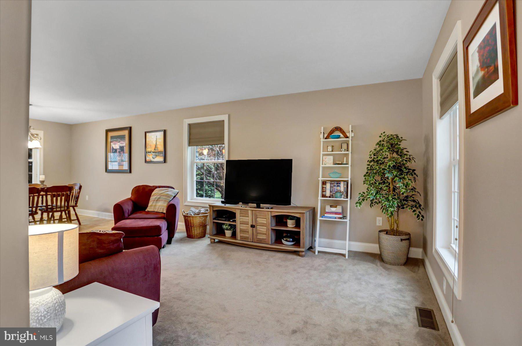 5 South Ridge Road Boiling Springs, PA 17007 - Photo 14 of 38 Light & bright living room