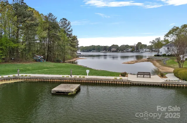$379,500 | 18742 Nautical Drive, Unit 301, Cornelius, NC 28031