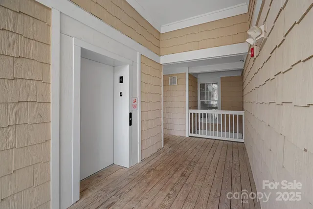 $379,500 | 18742 Nautical Drive, Unit 301, Cornelius, NC 28031