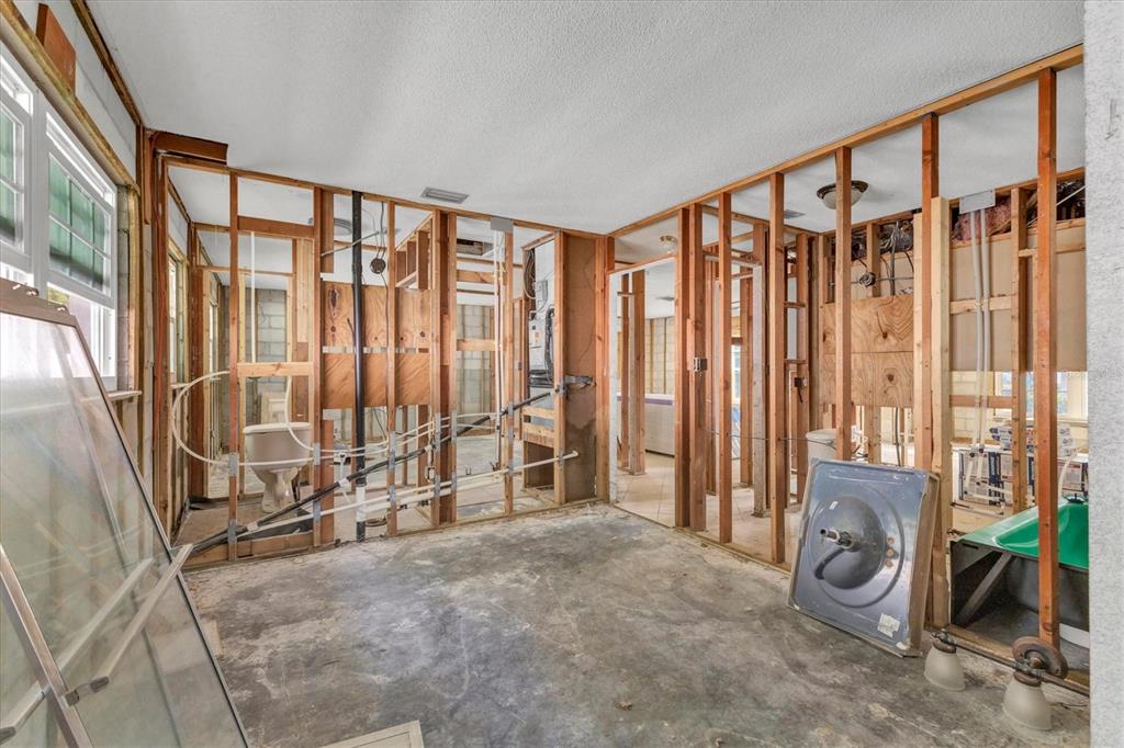 1977 Beach Road, Unit 19 Englewood, FL 34223 - Photo 24 of 47 a view of front door with furniture