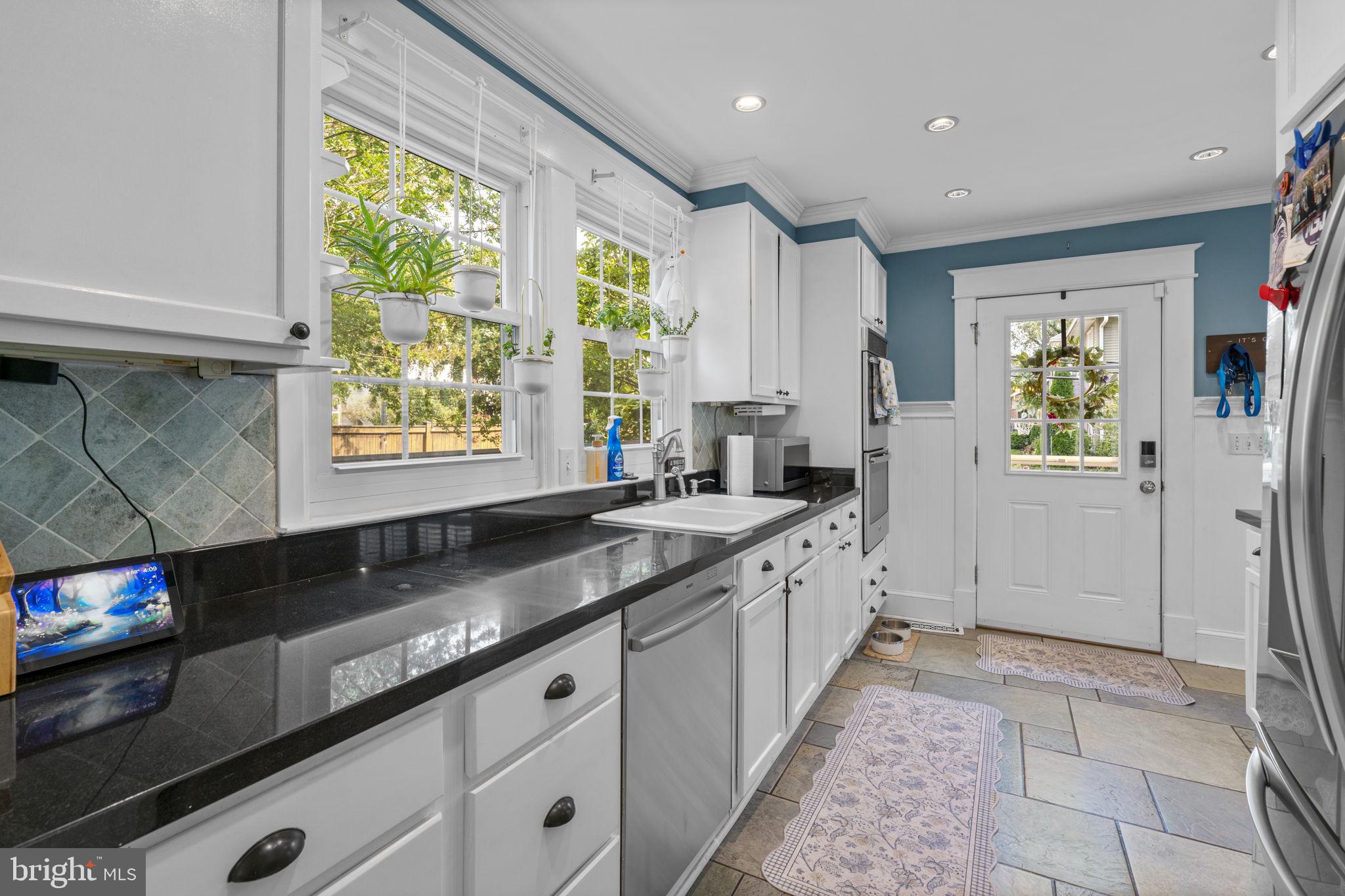 333 East Maple Road Linthicum Heights, MD 21090 - Photo 11 of 34 Gallery Image 11