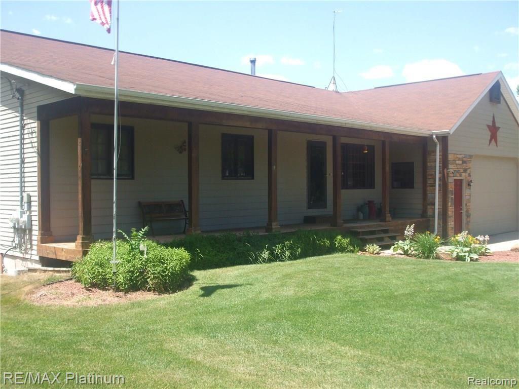 6695 Cuthbert Road White Lake, MI 48383 - Photo 3 of 31 DSCF2708.JPG