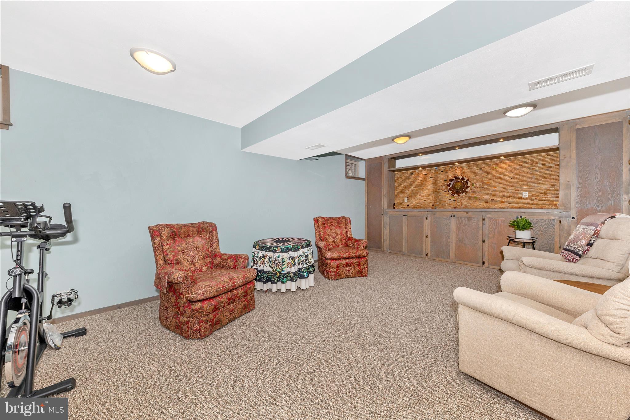 2205 Garden Lane Frederick, MD 21701 - Photo 31 of 48 a living room with furniture