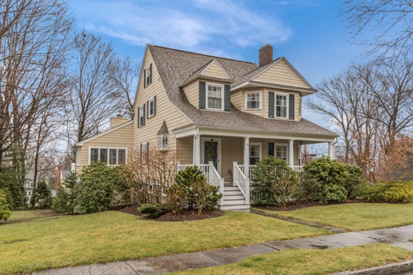 38 Hillcrest Road Reading, MA 01867 - Photo 1 of 30 Gallery Image 1