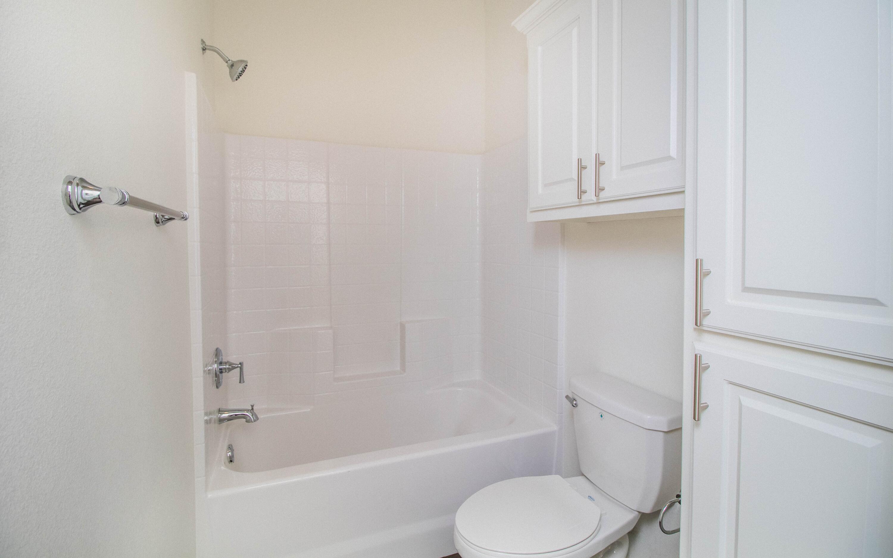 2015 102nd Street Lubbock, TX 79423 - Photo 18 of 24 Hall Bath 2