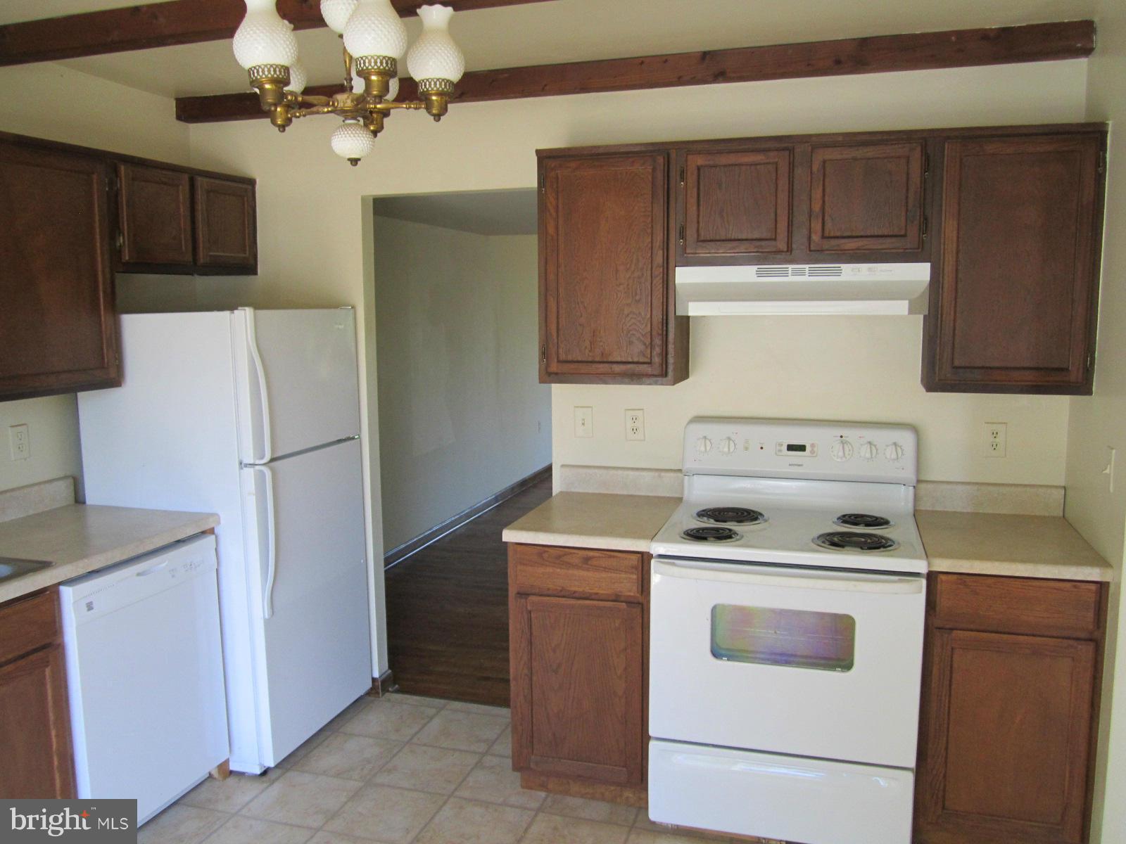 9529 Horizon Run Road, Unit 5A Gaithersburg, MD 20886 - Photo 4 of 24 Kitchen