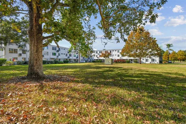 $121,500 | 2466 Ecuadorian Way, Unit 6, Clearwater, FL 33763