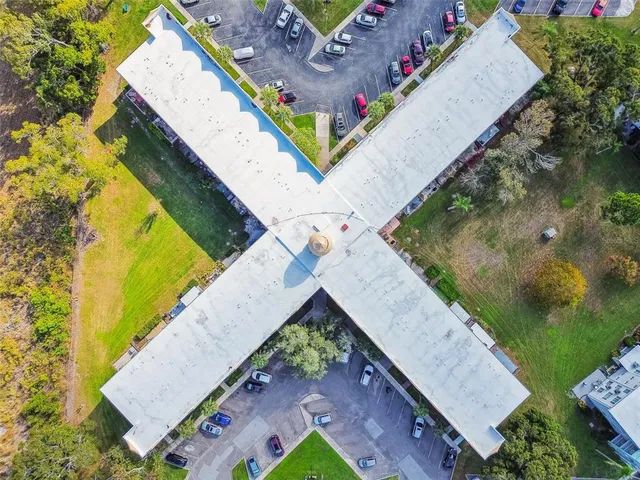 $121,500 | 2466 Ecuadorian Way, Unit 6, Clearwater, FL 33763