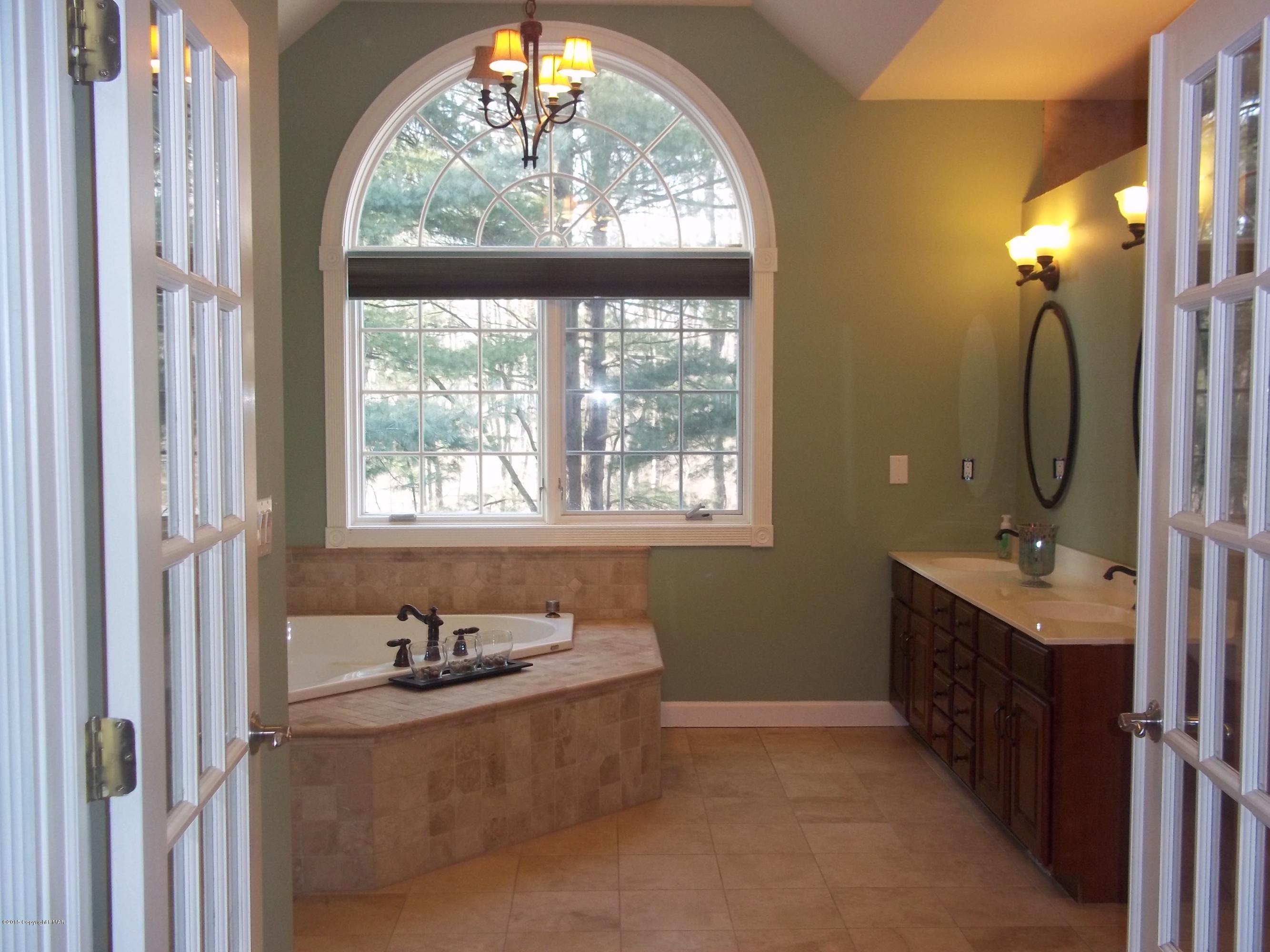 165 Beehler Road Bartonsville, PA 18321 - Photo 18 of 20 master bath 1