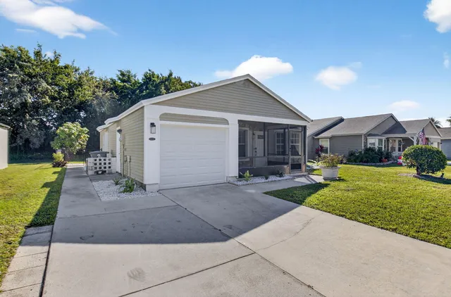 a view of a house with entertaining space