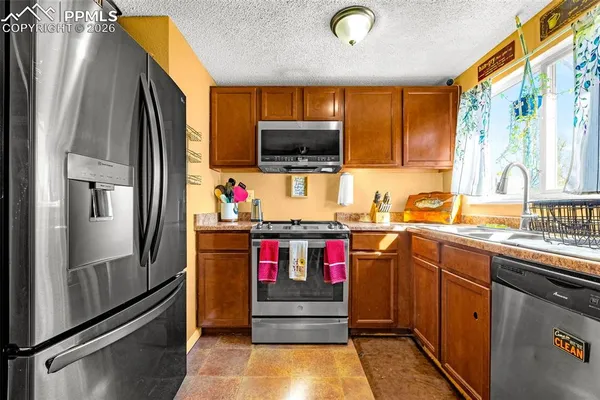 $350,000 | 115 Cherry Circle, Fountain, CO 80817