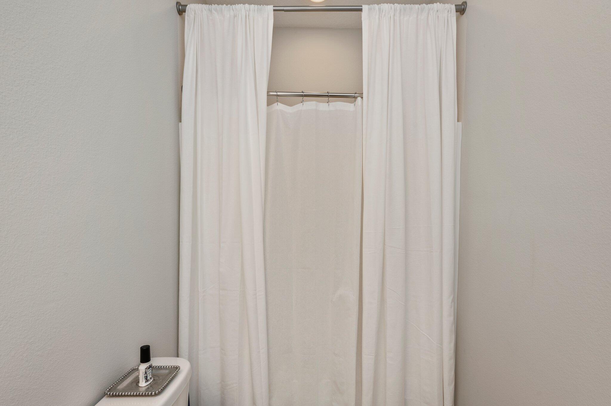 5754 Wayne Rogers Road Crestview, FL 32539 - Photo 25 of 44 a bathroom with a shower