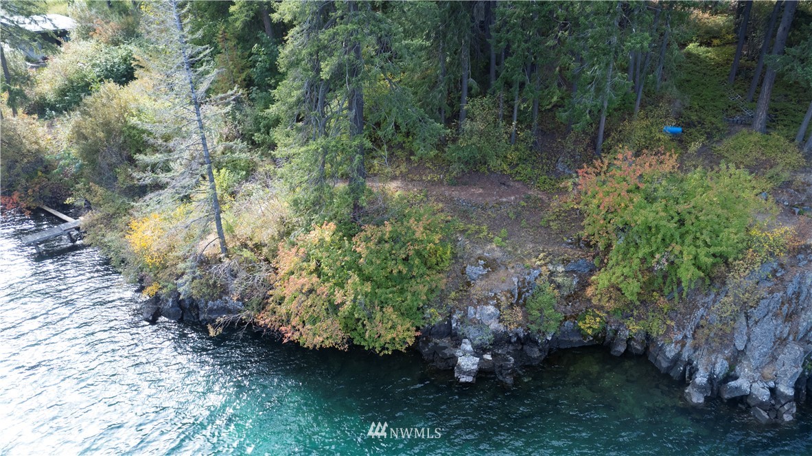 18490 South Lakeshore Road Chelan, WA 98816 - Photo 5 of 14 Gallery Image 5