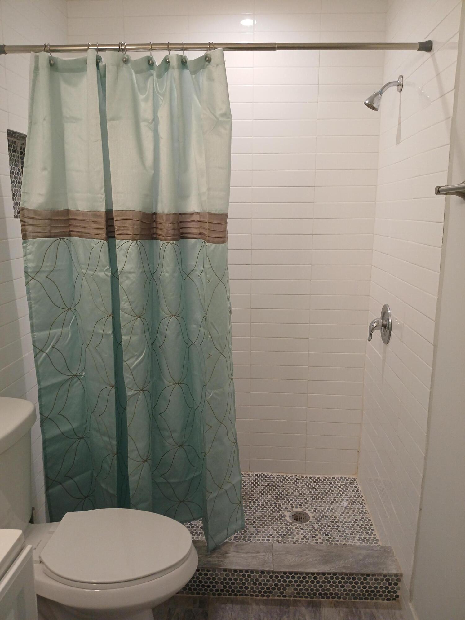 1103 Summerwinds Lane Jupiter, FL 33458 - Photo 12 of 19 1103-18