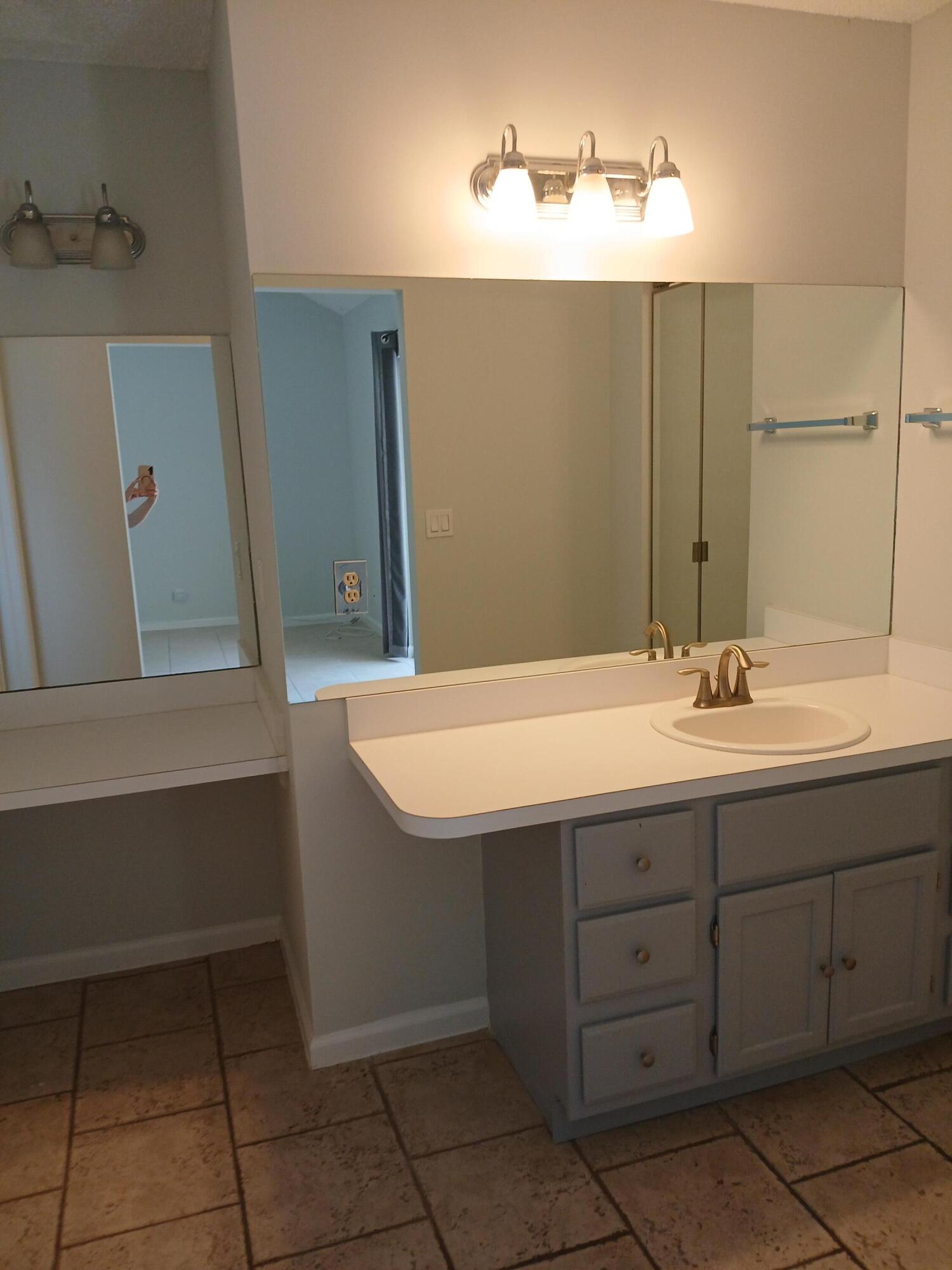 1103 Summerwinds Lane Jupiter, FL 33458 - Photo 17 of 19 1103-28