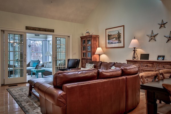 10 Raymond Court, Unit 10 Georgetown, MA 01833 - Photo 5 of 28 Gallery Image 5