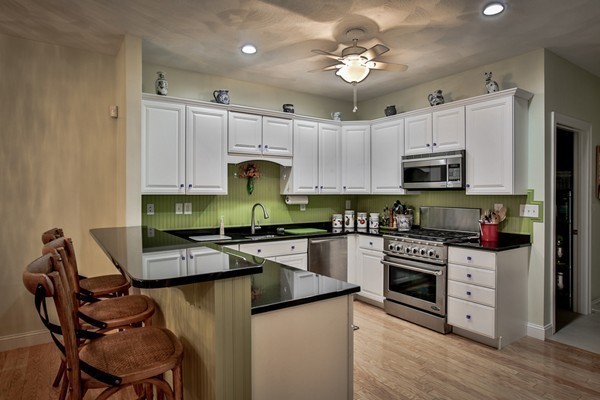 10 Raymond Court, Unit 10 Georgetown, MA 01833 - Photo 9 of 28 Gallery Image 9