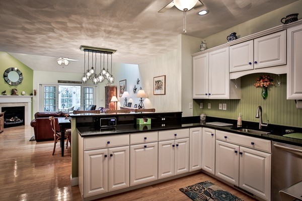 10 Raymond Court, Unit 10 Georgetown, MA 01833 - Photo 10 of 28 Gallery Image 10