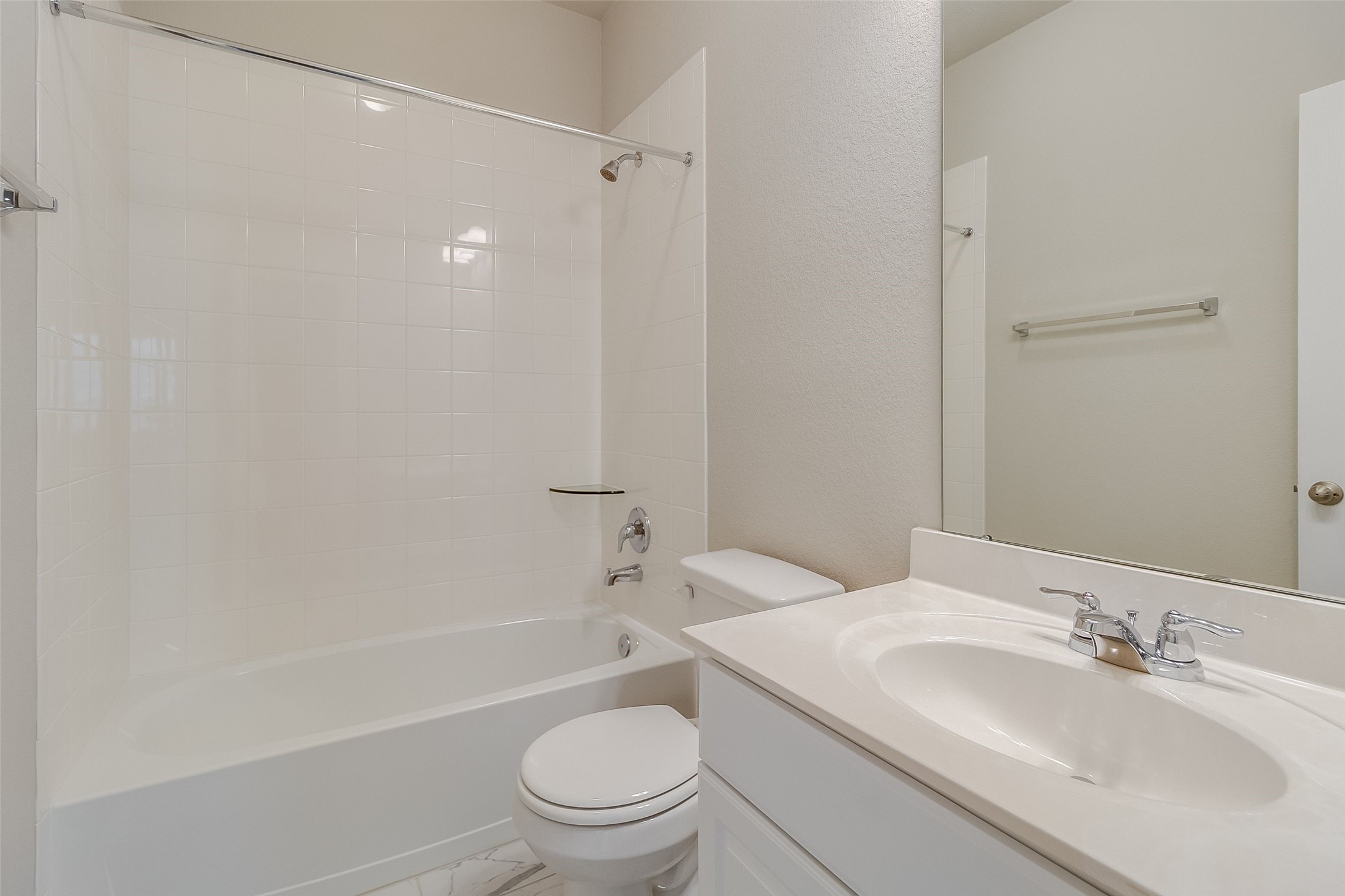 308 Redbud Rdg Drive Brookshire, TX 77423 - Photo 8 of 12 a bathroom with a toilet a sink and a bathtub