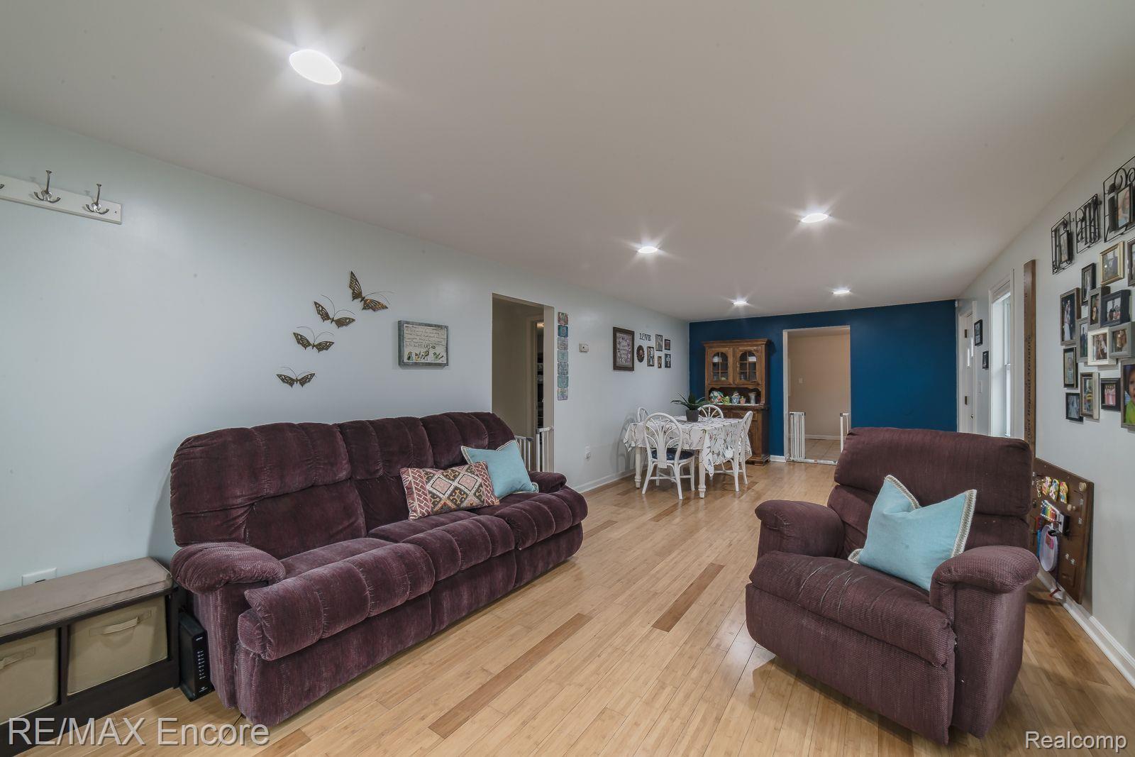 9370 Cherrywood Road Clarkston, MI 48348 - Photo 4 of 24 Gallery Image 4