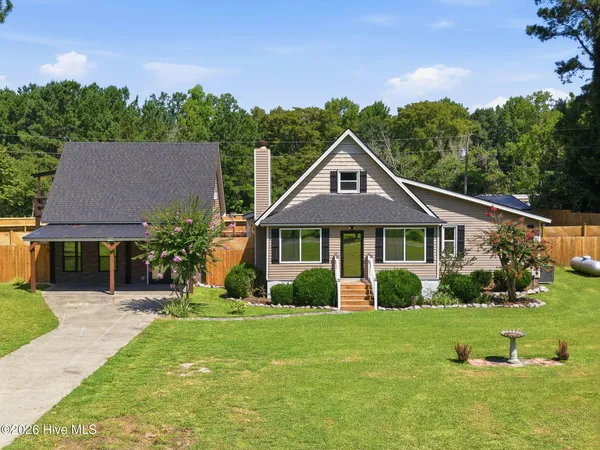 $355,000 | 208 Dixon Circle, Washington, NC 27889