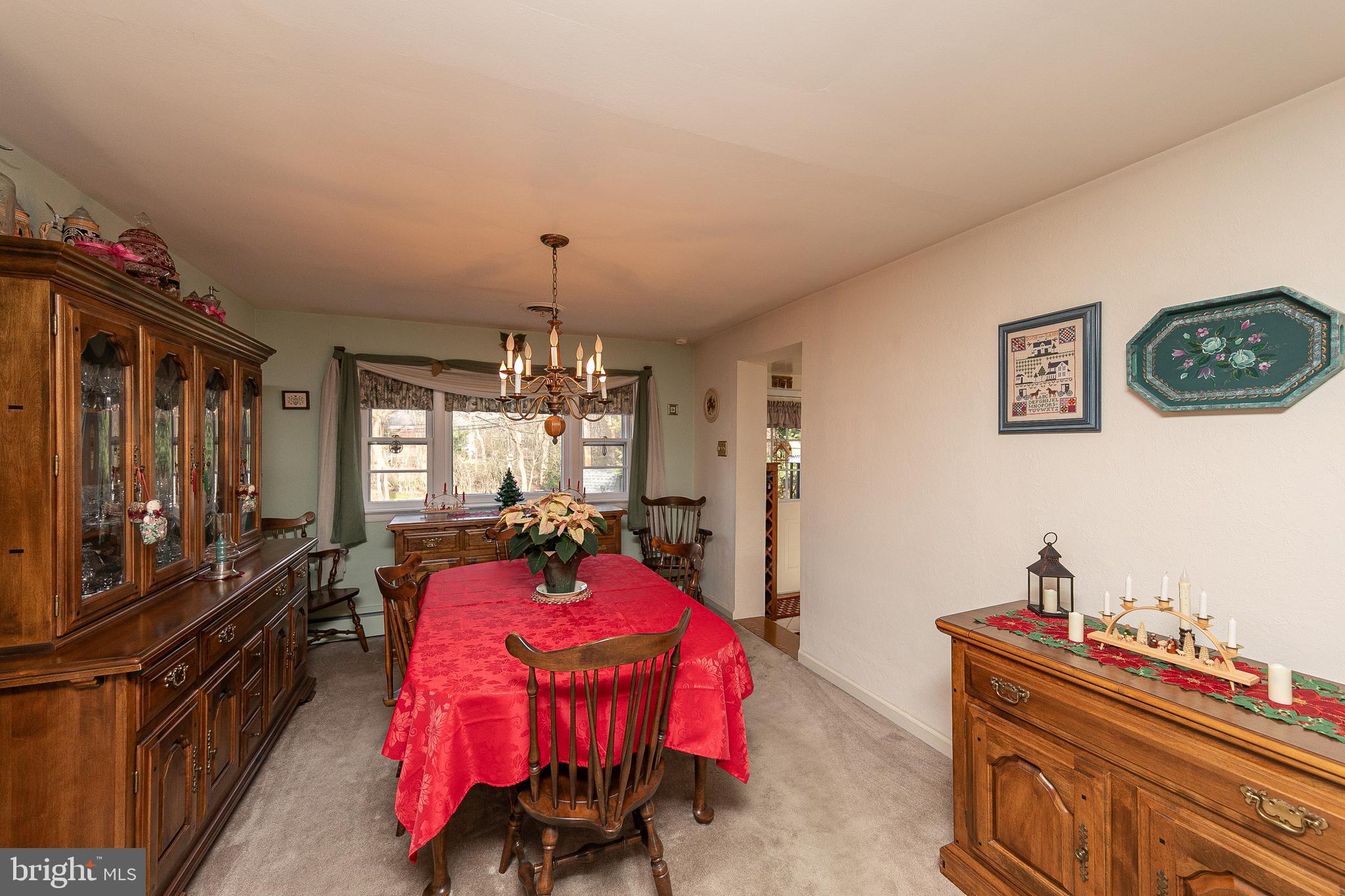 605 Raikes Road Huntingdon Valley, PA 19006 - Photo 14 of 37 dining room