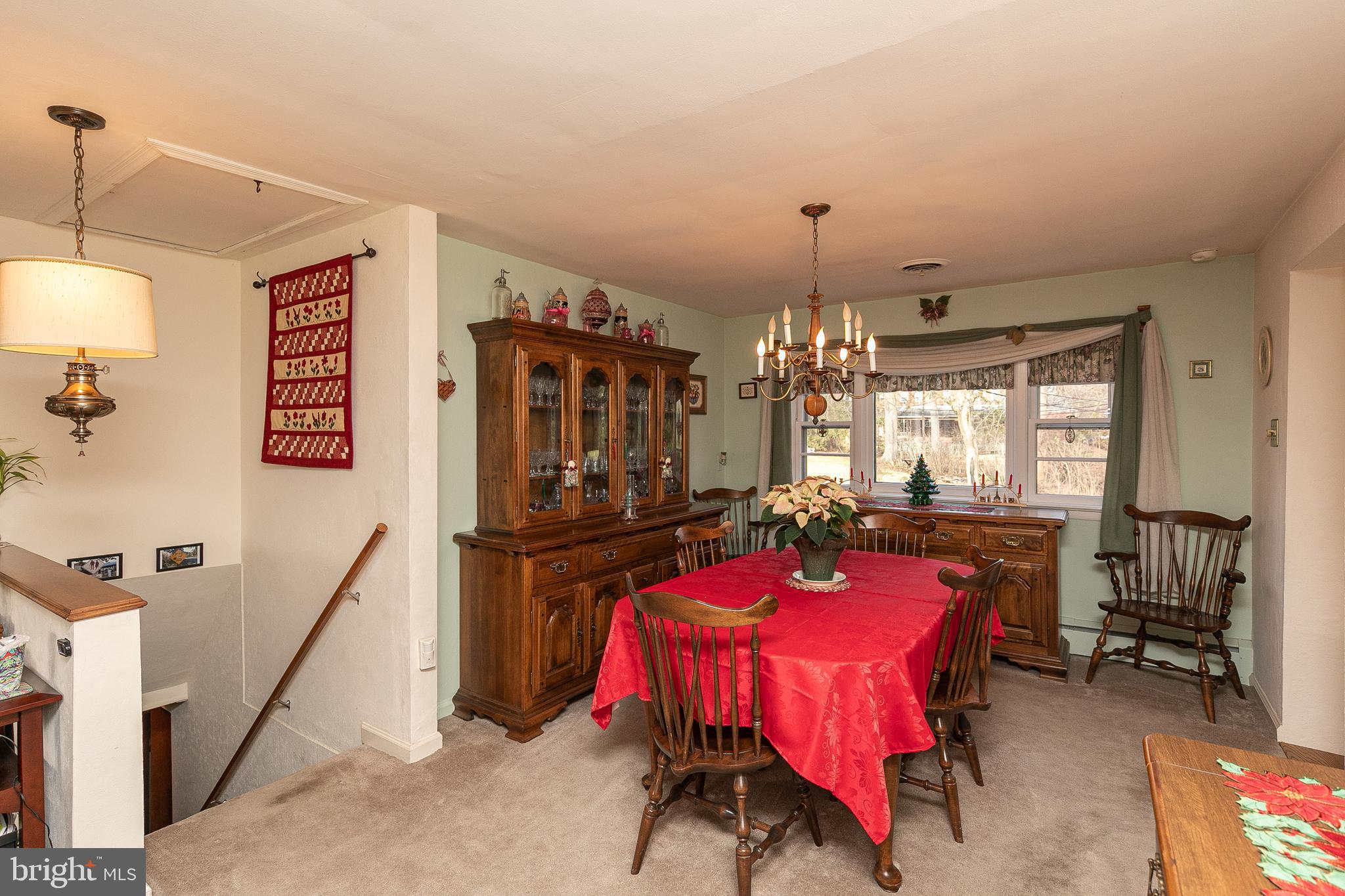605 Raikes Road Huntingdon Valley, PA 19006 - Photo 15 of 37 dining room
