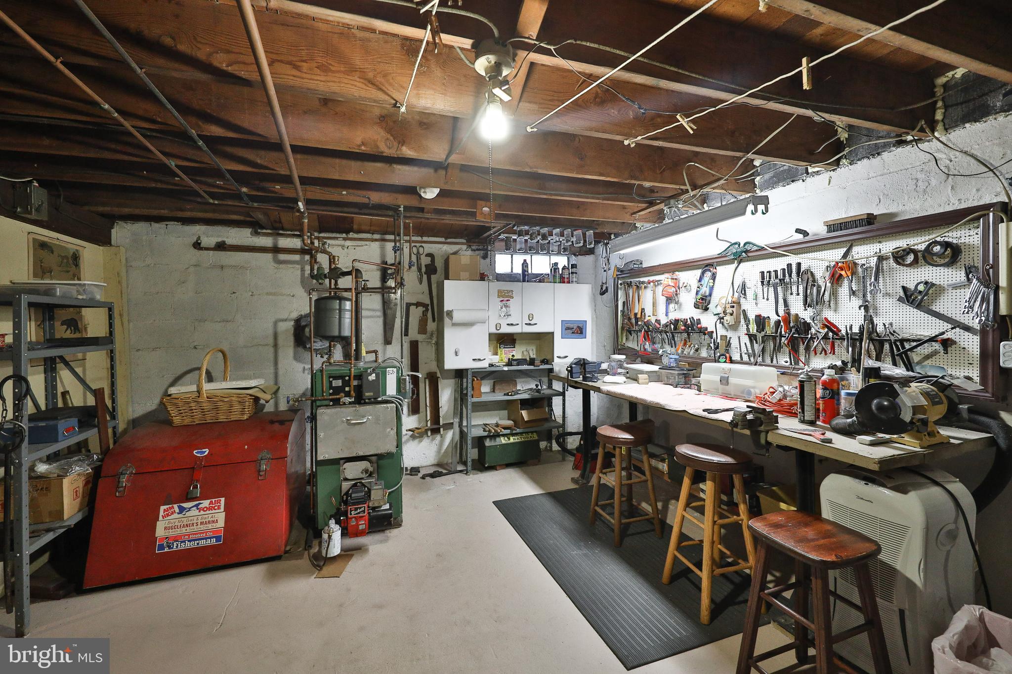 605 Raikes Road Huntingdon Valley, PA 19006 - Photo 26 of 37 basement work shop