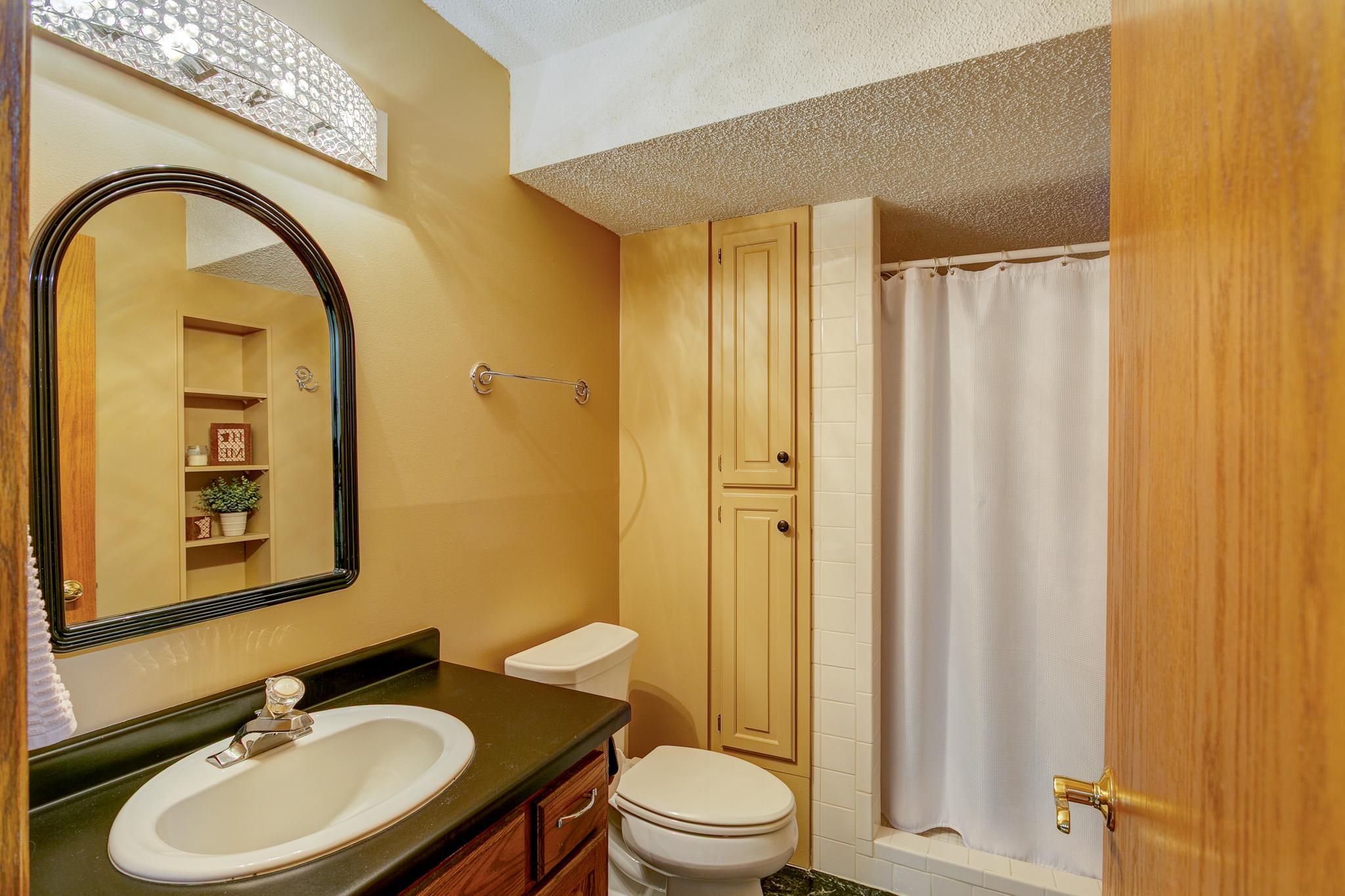 7488 Newbury Road Woodbury, MN 55125 - Photo 27 of 39