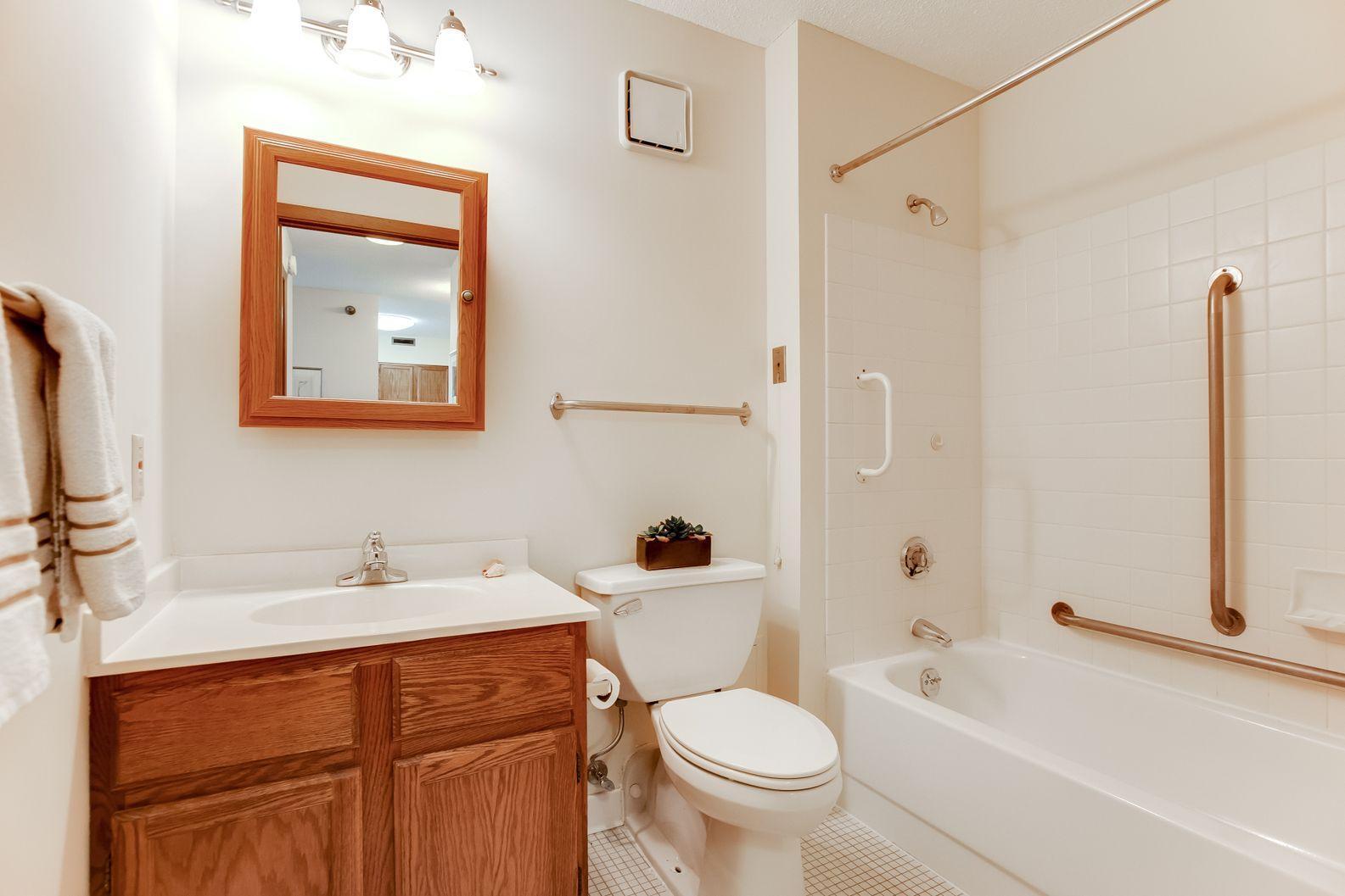 7600 Golden Valley Road, Unit 901 Golden Valley, MN 55427 - Photo 11 of 22