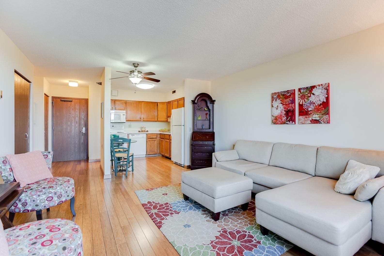 7600 Golden Valley Road, Unit 901 Golden Valley, MN 55427 - Photo 7 of 22