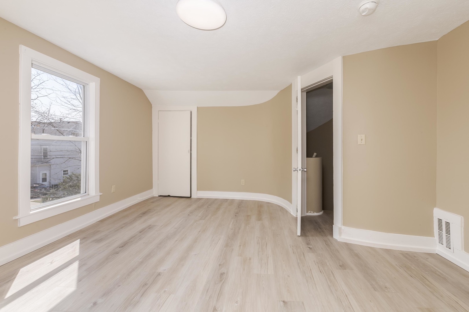 706 North Prairie Street Bloomington, IL 61701 - Photo 22 of 42