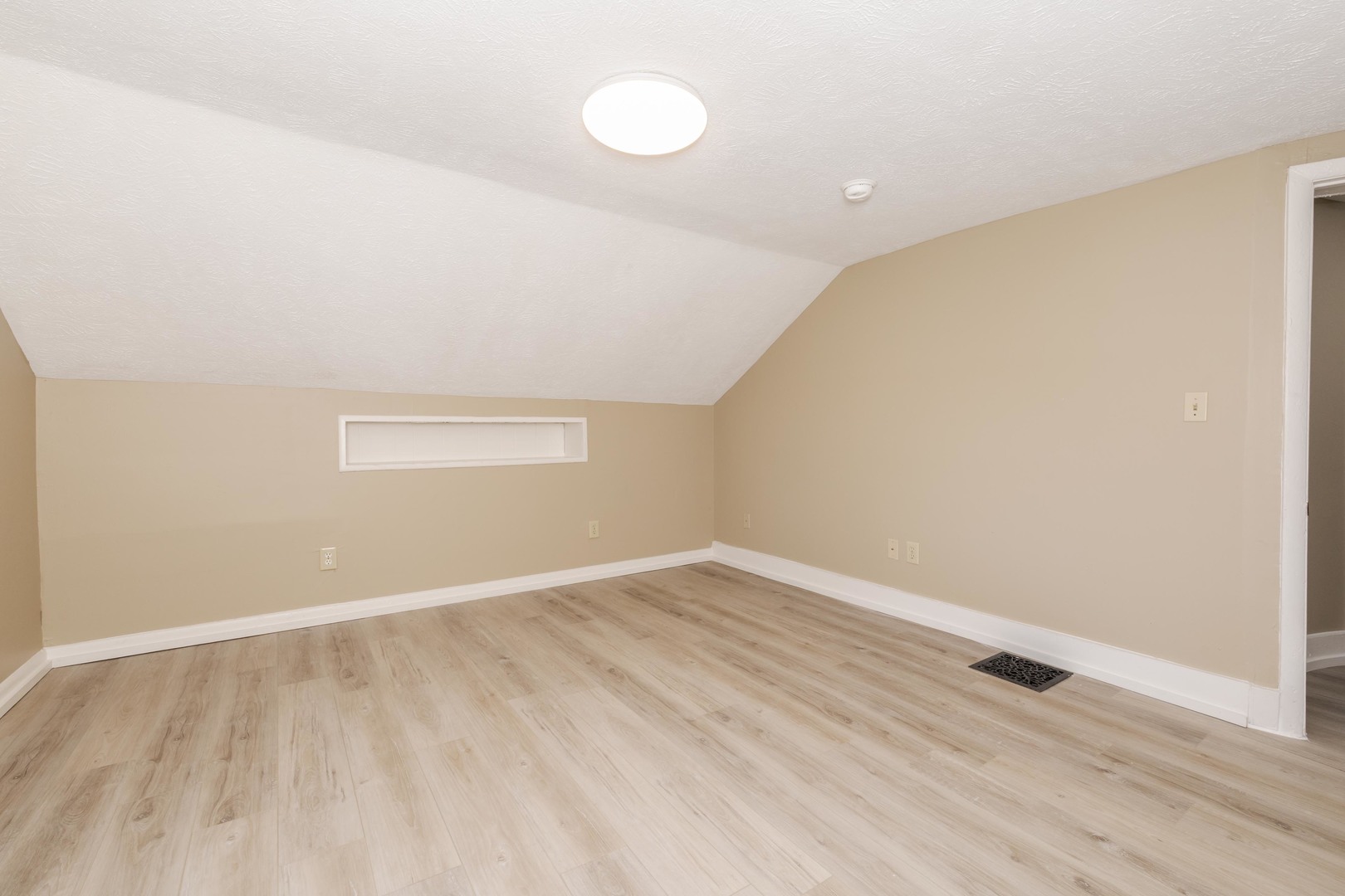 706 North Prairie Street Bloomington, IL 61701 - Photo 25 of 42