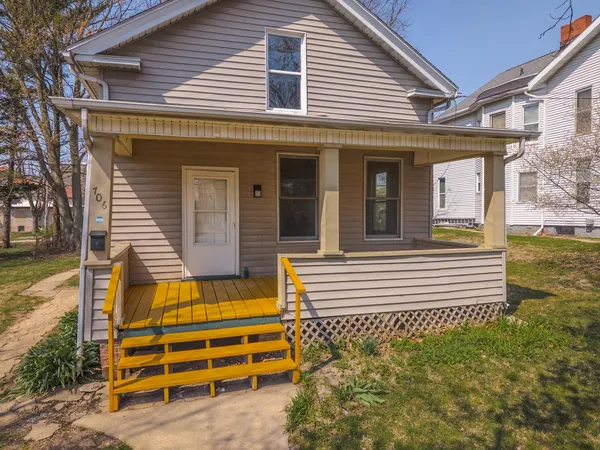 $189,000 | 706 North Prairie Street, Bloomington, IL 61701