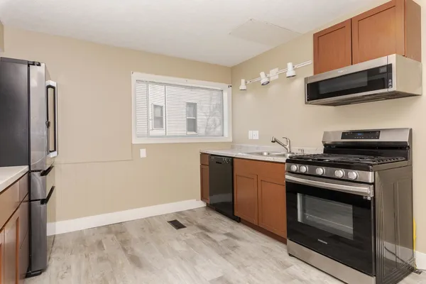 $189,000 | 706 North Prairie Street, Bloomington, IL 61701