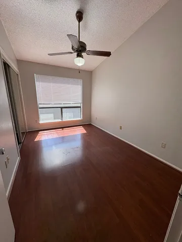 $2,000 | 806 West 24th Street, Unit 318, Austin, TX 78705