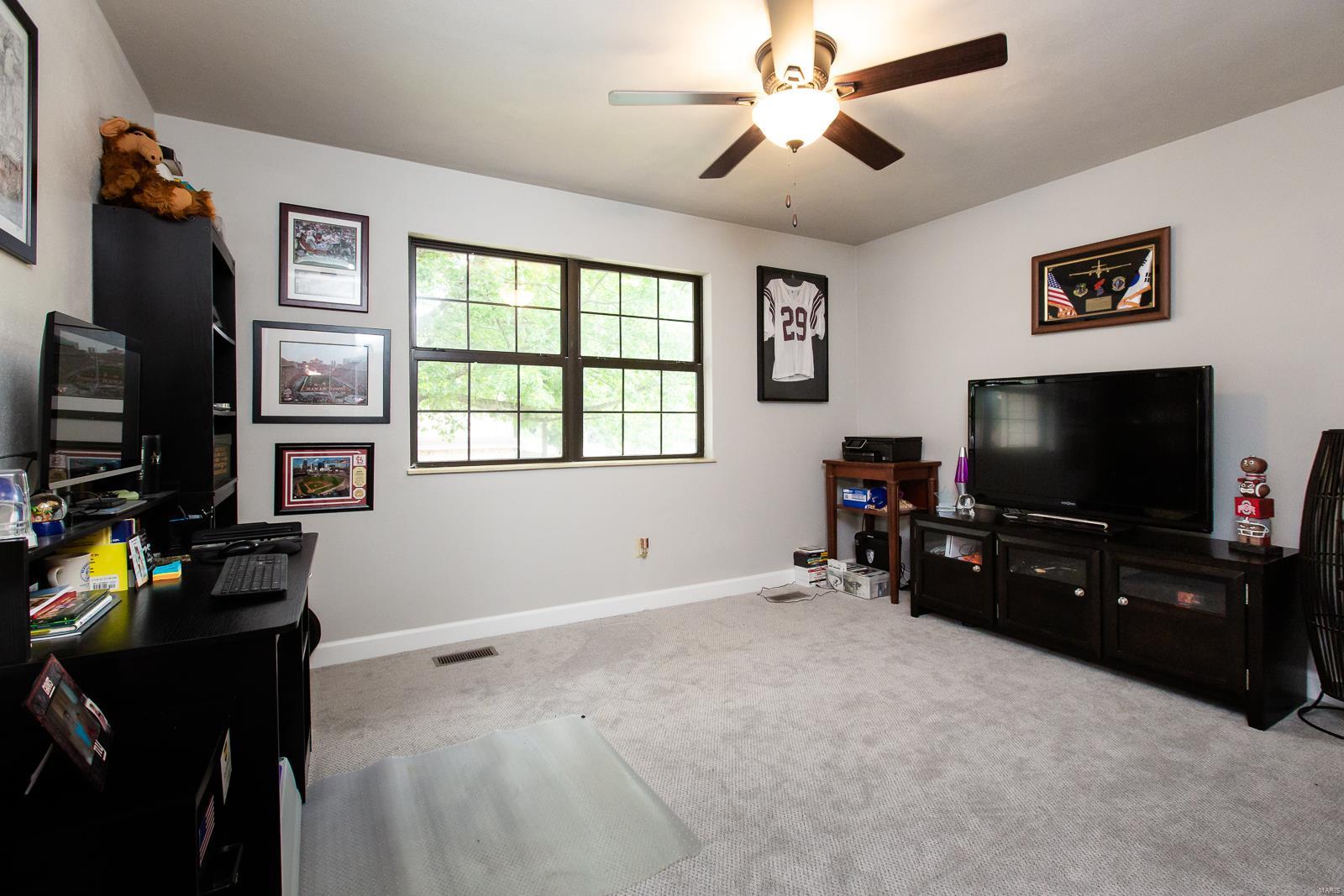 102 Pheasant Run O'Fallon, IL 62269 - Photo 29 of 37 Gallery Image 29
