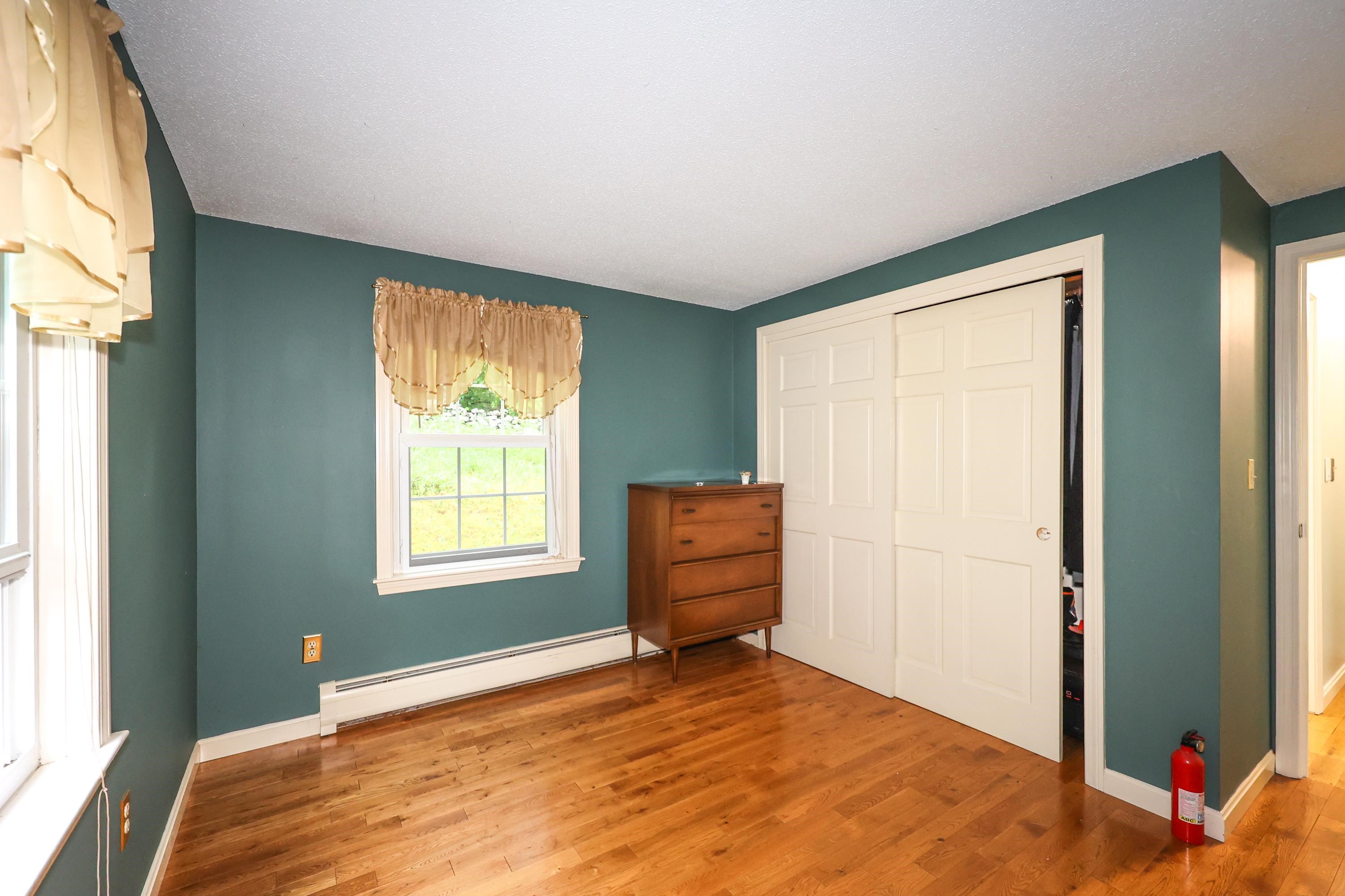 70 Woodhill Hooksett Road Bow, NH 03304 - Photo 14 of 27