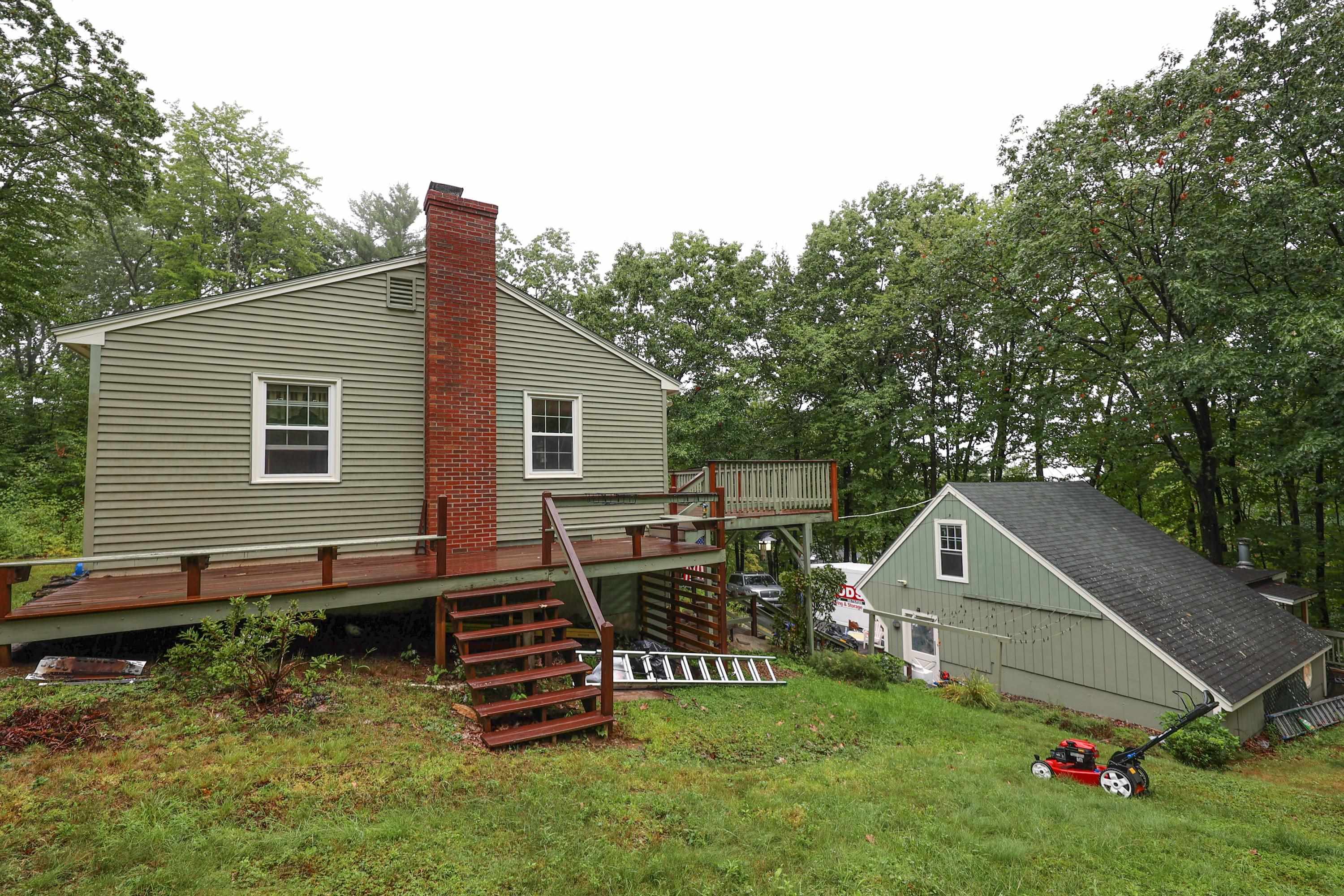 70 Woodhill Hooksett Road Bow, NH 03304 - Photo 2 of 27