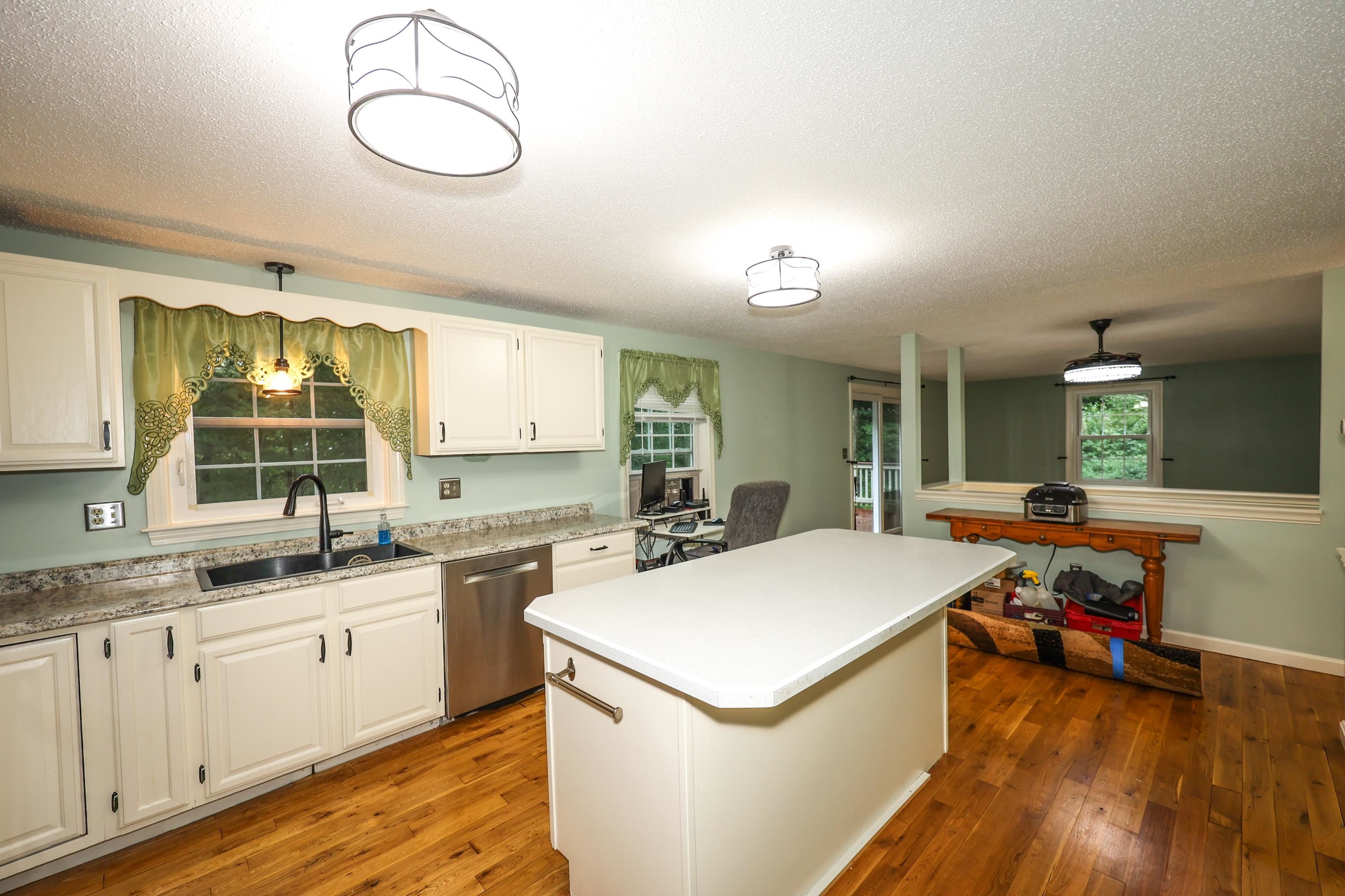 70 Woodhill Hooksett Road Bow, NH 03304 - Photo 4 of 27