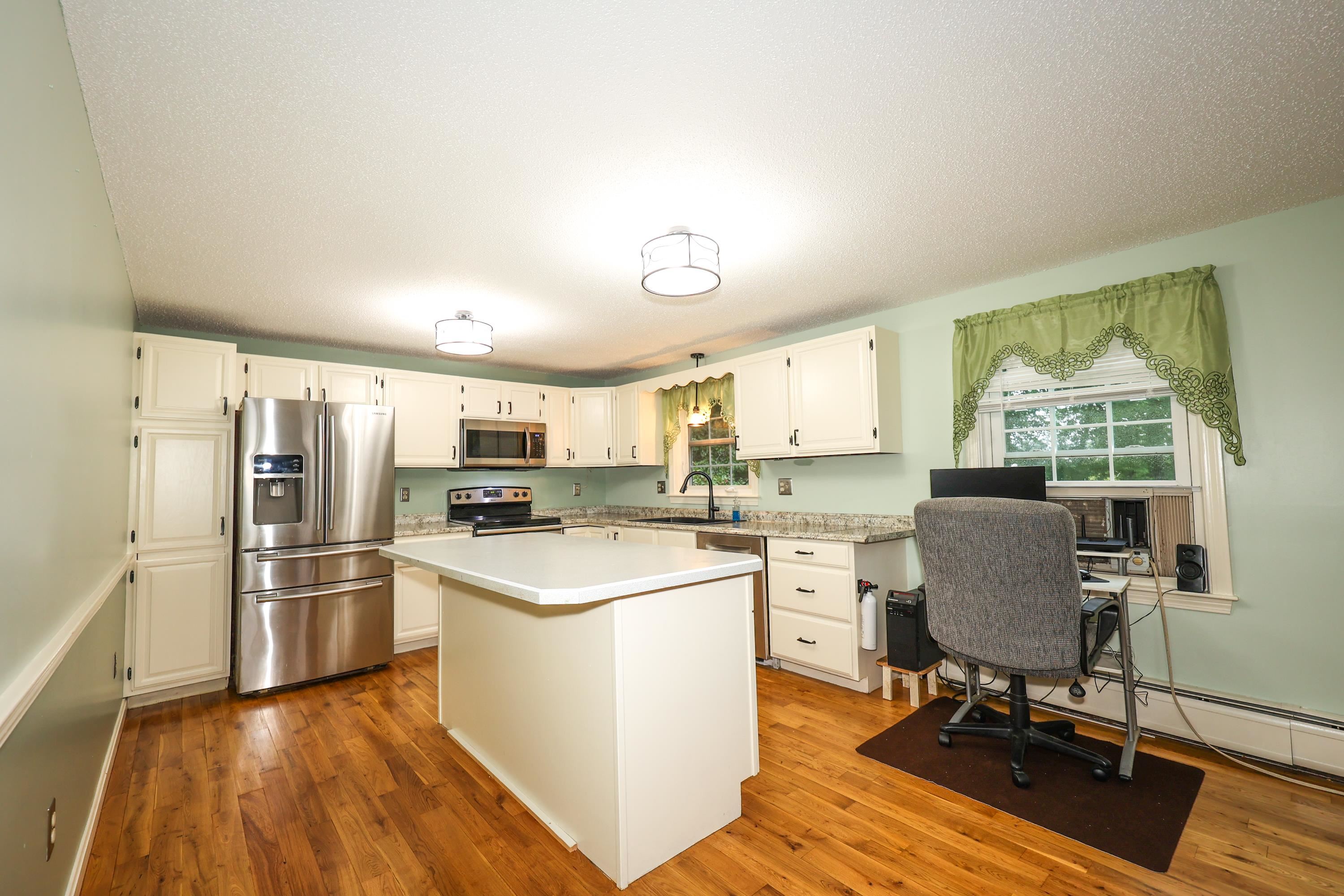 70 Woodhill Hooksett Road Bow, NH 03304 - Photo 6 of 27