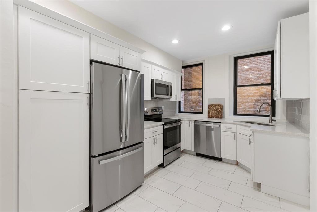 382 Commonwealth Avenue, Unit 24 Boston, MA 02215 - Photo 12 of 36