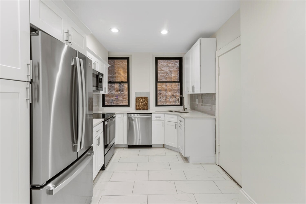 382 Commonwealth Avenue, Unit 24 Boston, MA 02215 - Photo 13 of 36