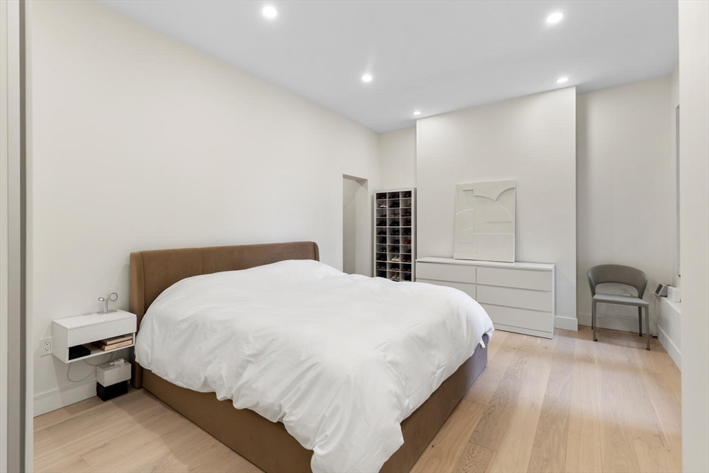 382 Commonwealth Avenue, Unit 24 Boston, MA 02215 - Photo 16 of 36